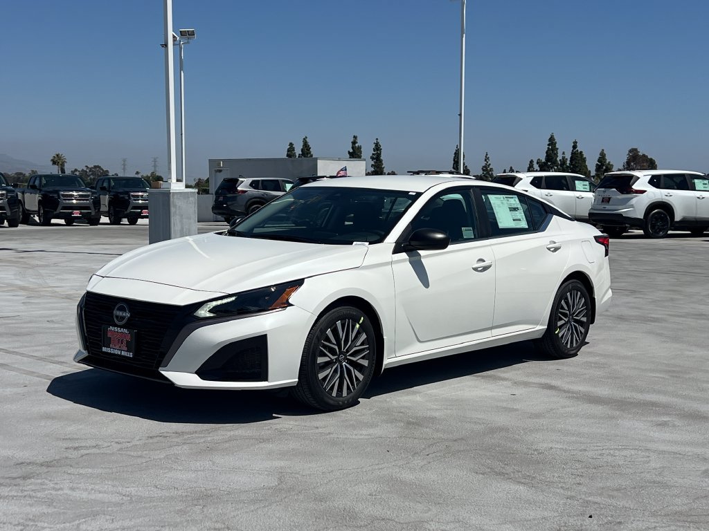 New 2026 Nissan Altima 2.5 SV FWD image 2
