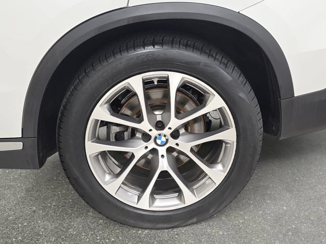 Certified 2024 BMW X5 xDrive40i w/ Parking Assistance Package AWD/4WD image 30