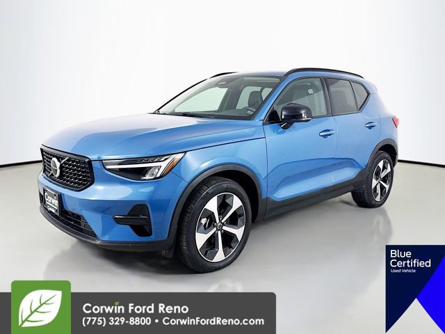 Used 2024 Volvo XC40 B5 Core image 3