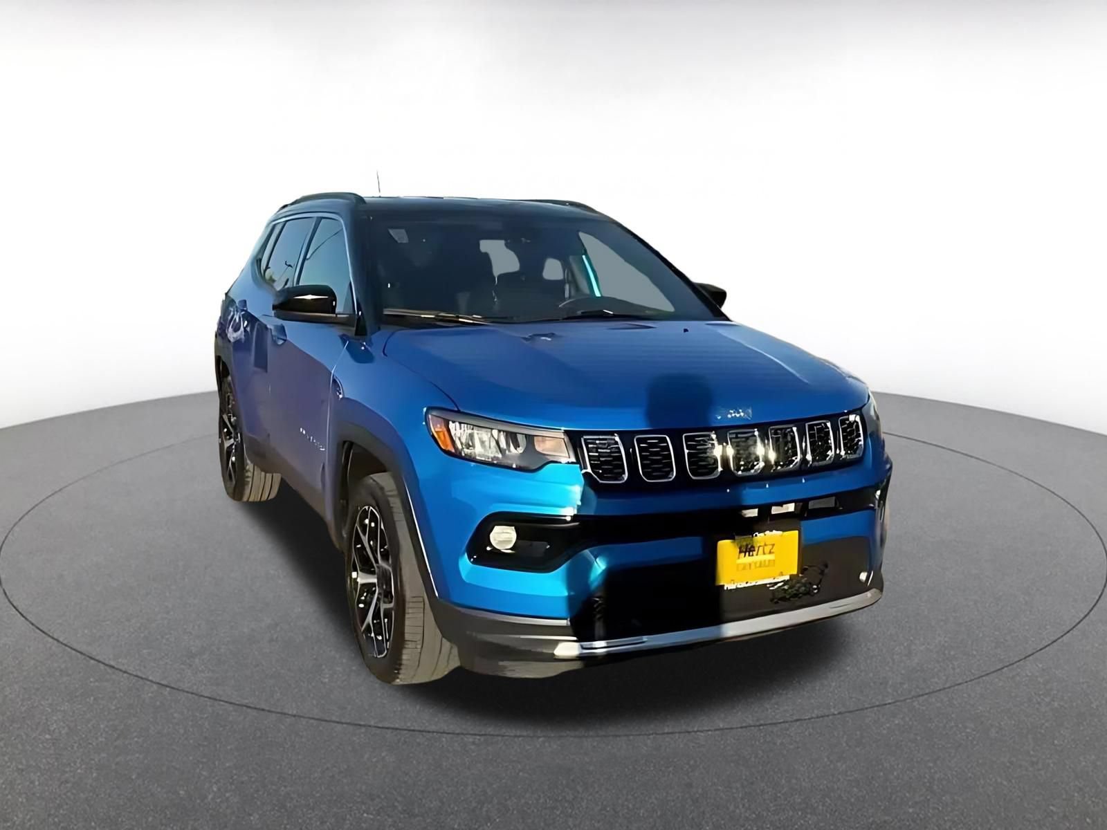 Used 2025 Jeep Compass Limited AWD/4WD image 3