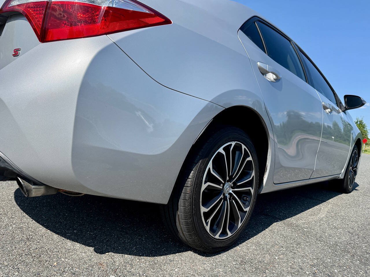 Used 2015 Toyota Corolla S FWD image 13