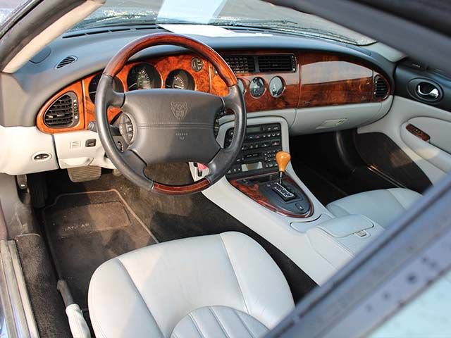 Used 2003 Jaguar XK8 Convertible RWD image 10