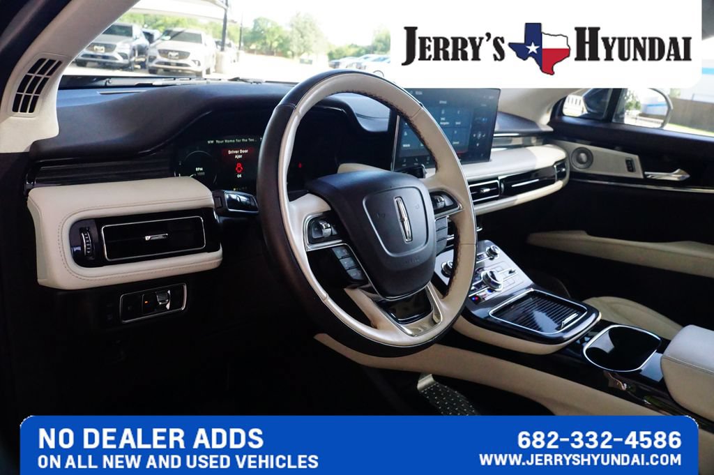 Used 2022 Lincoln Nautilus Black Label w/ Class II Trailer Tow Package AWD/4WD image 21