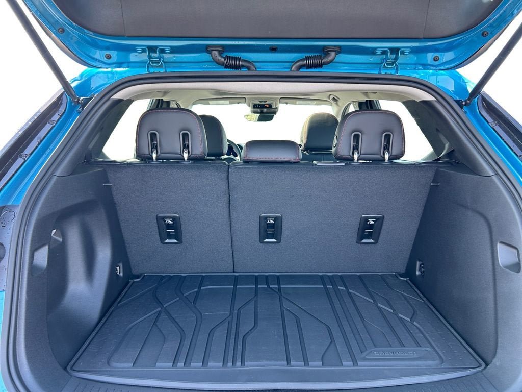 New 2027 Chevrolet Bolt RS FWD image 19