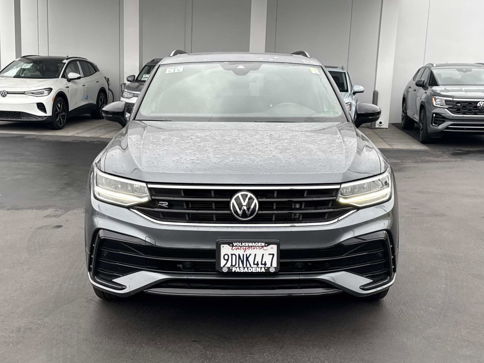 Certified 2023 Volkswagen Tiguan SE R-Line image 2