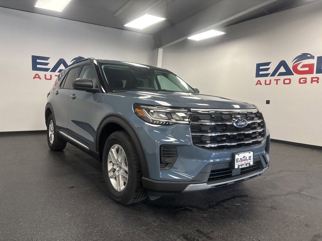 New 2025 Ford Explorer Active image 2