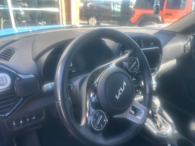 Used 2023 Kia Soul EX FWD image 8