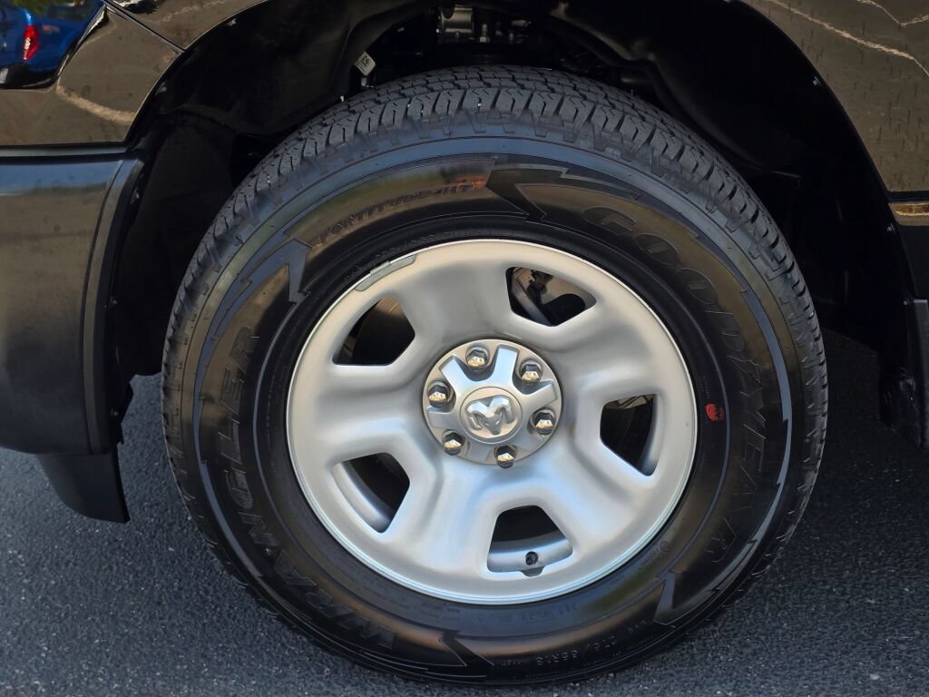Used 2025 RAM 1500 Tradesman AWD/4WD image 9