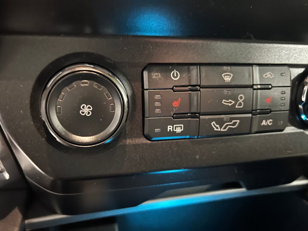 Used 2019 Ford F150 XLT w/ Equipment Group 302A Luxury image 13