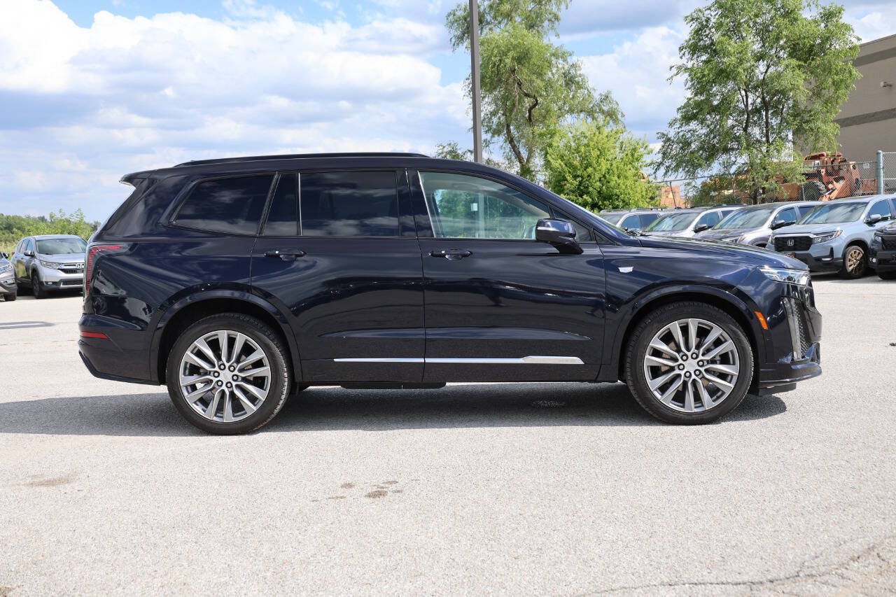 Used 2021 Cadillac XT6 Sport w/ Platinum Package AWD/4WD image 7