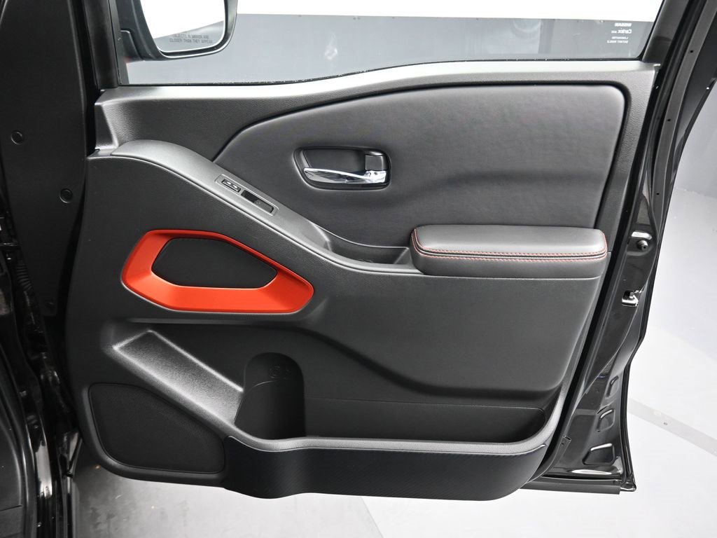 Used 2023 Nissan Frontier PRO-4X w/ Technology Package image 44