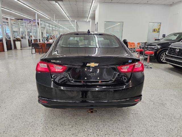 Used 2017 Chevrolet Malibu Hybrid w/ Leather Package FWD image 5