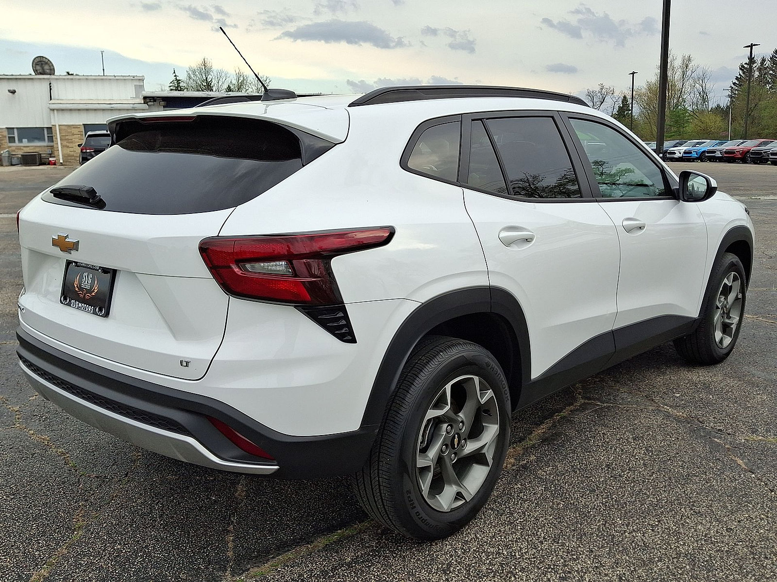Used 2025 Chevrolet Trax LT FWD image 24