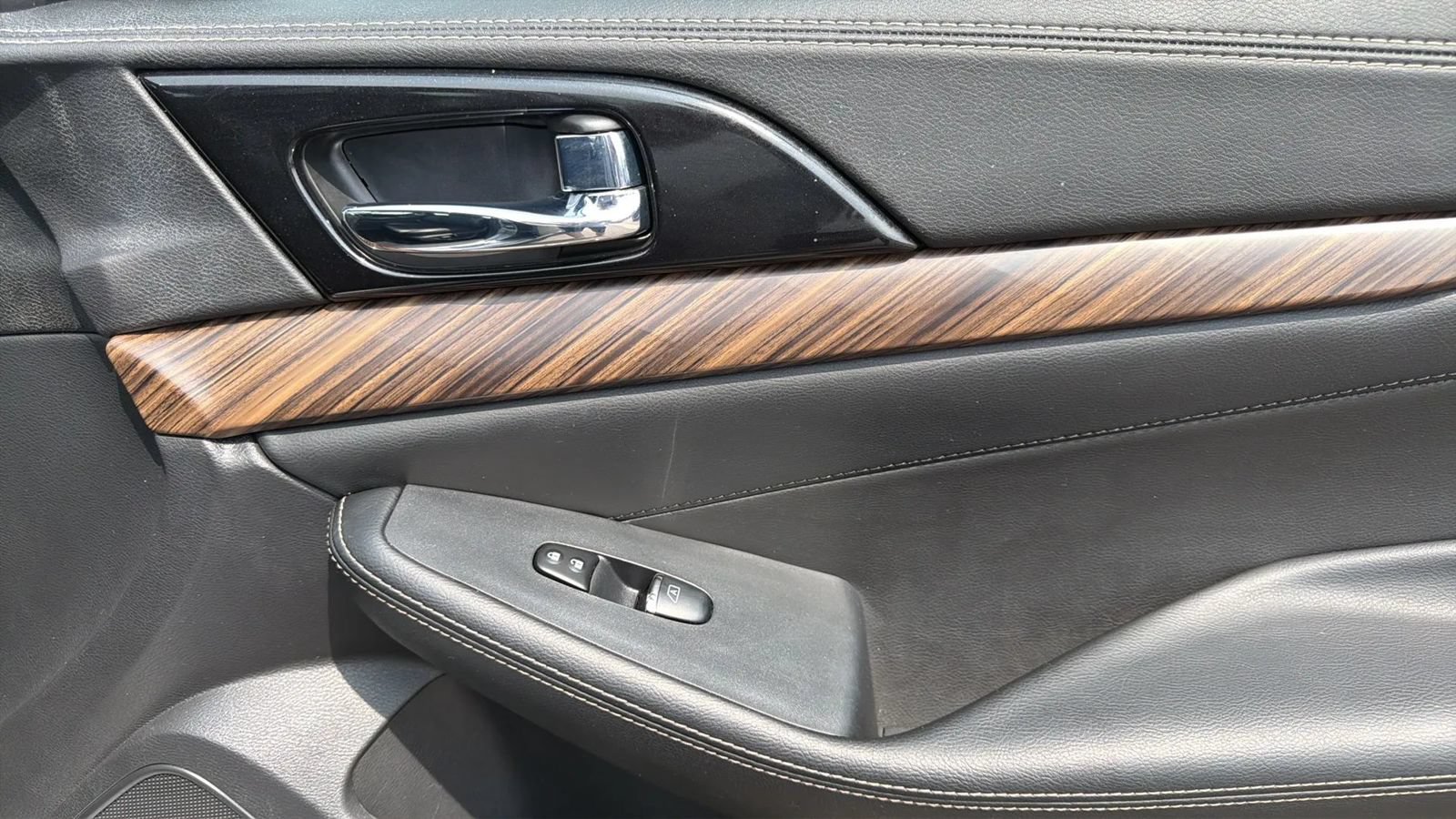Used 2018 Nissan Maxima Platinum FWD image 29