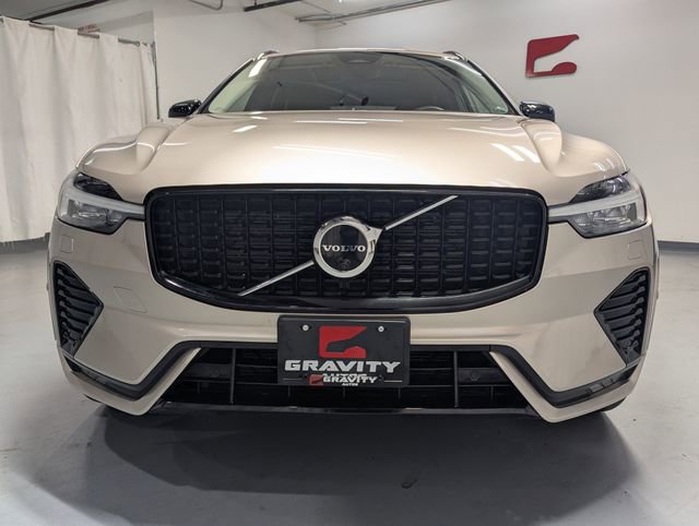 Used 2023 Volvo XC60 B5 Ultimate w/ Climate Package image 24