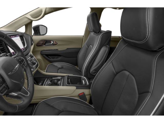 Certified 2026 Chrysler Pacifica Limited w/ S Appearance Package FWD image 8
