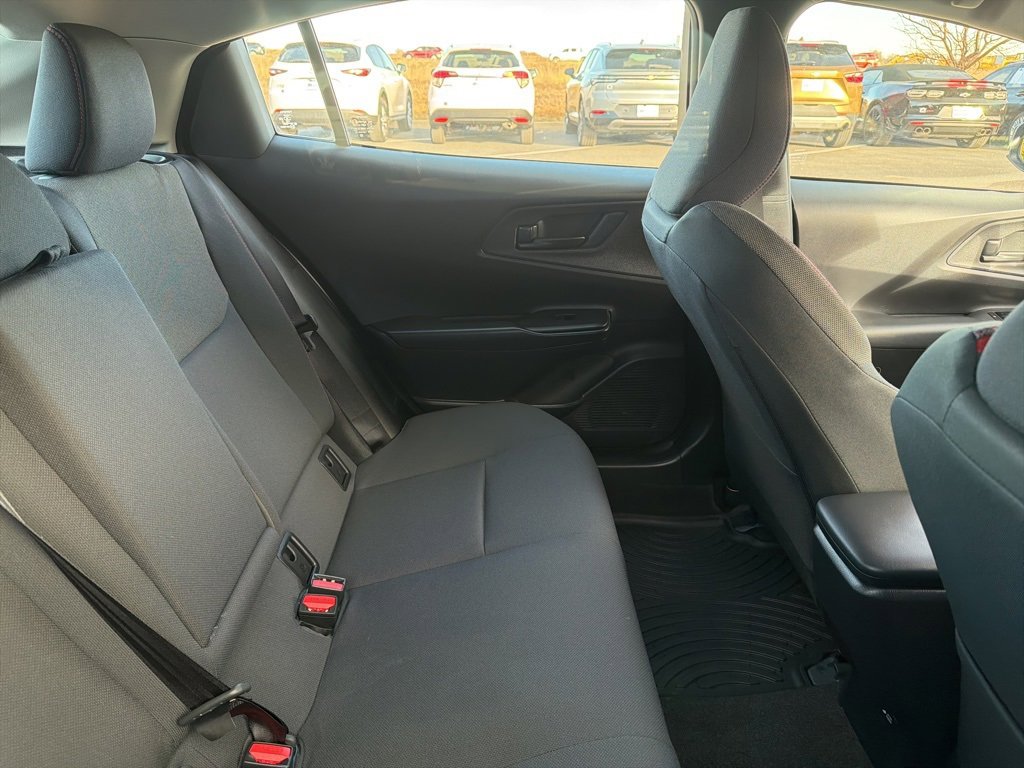 Used 2025 Toyota Prius Plug-In Hybrid image 10