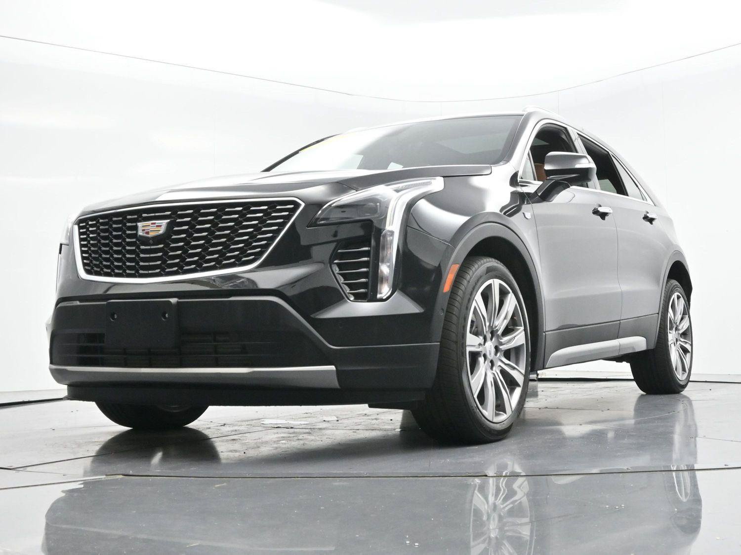 Certified 2022 Cadillac XT4 Premium Luxury w/ Enhanced Visibility Package AWD/4WD image 46