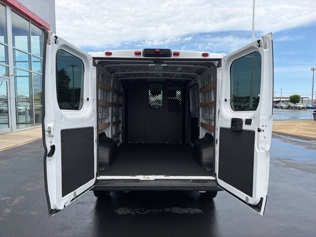 Used 2025 RAM ProMaster 2500 w/ U-Haul Equipment Group FWD image 28