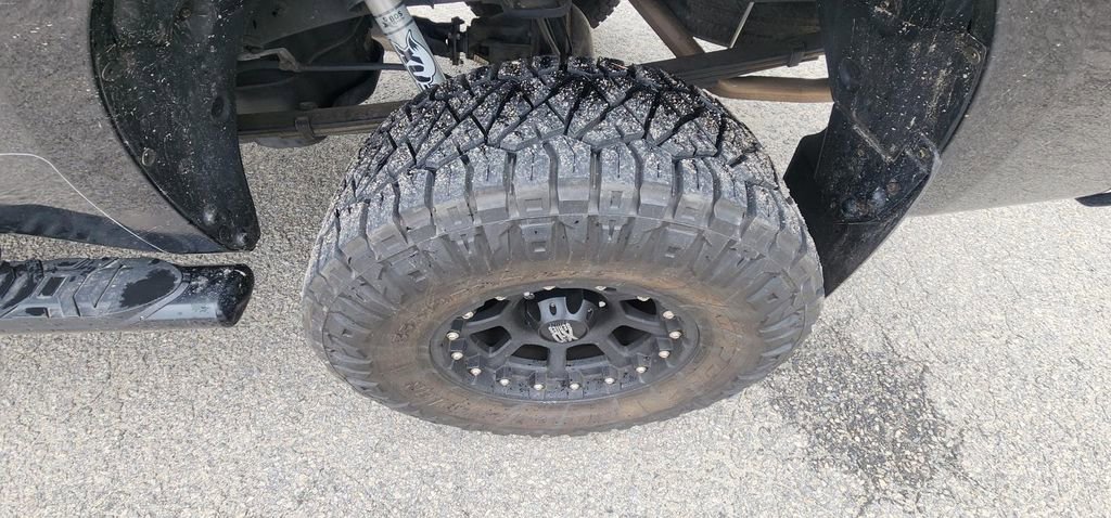 Used 2010 Toyota Tundra 4x4 Double Cab image 3