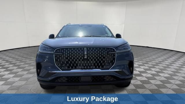 Used 2026 Lincoln Aviator Reserve AWD/4WD image 9