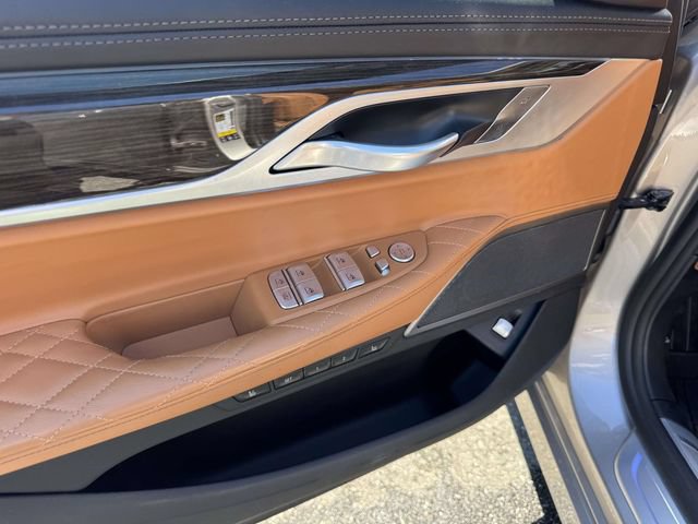 Used 2021 BMW 740i xDrive w/ Luxury Rear Seating Package AWD/4WD image 21