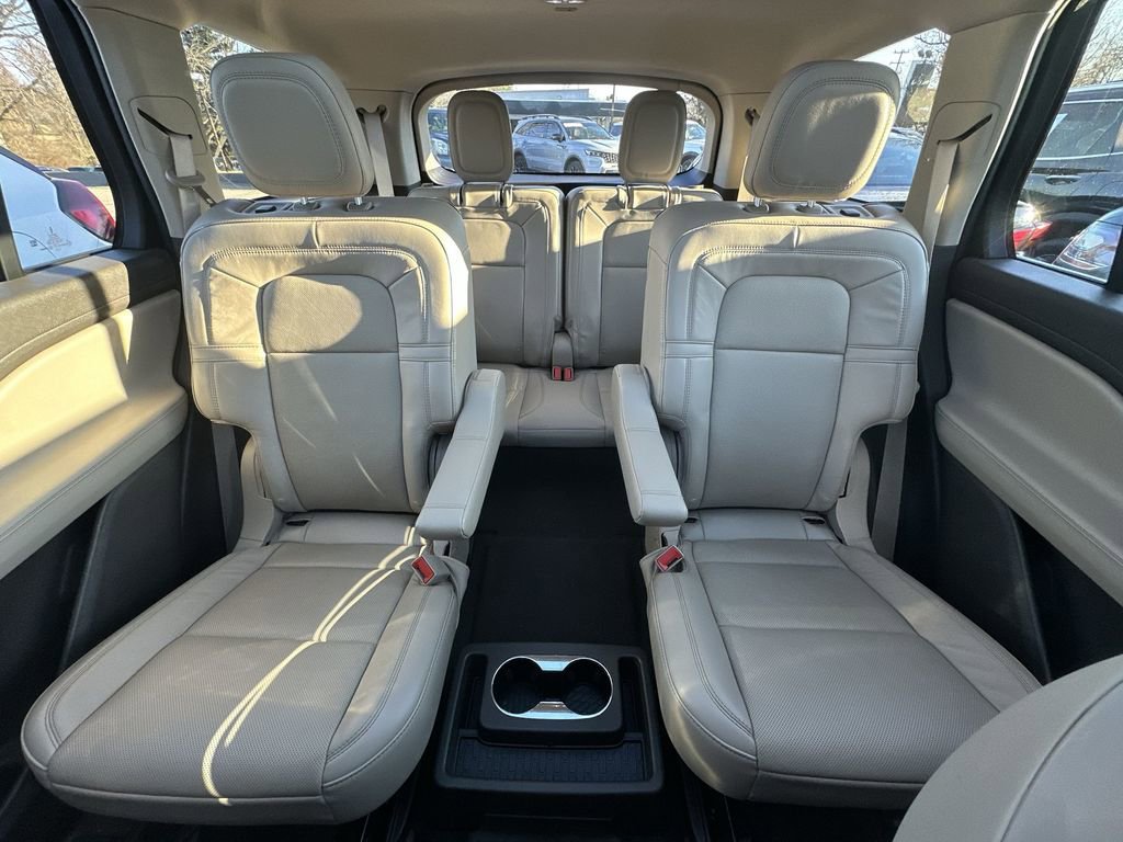 Used 2022 Lincoln Aviator Reserve w/ Elements Package Plus image 23