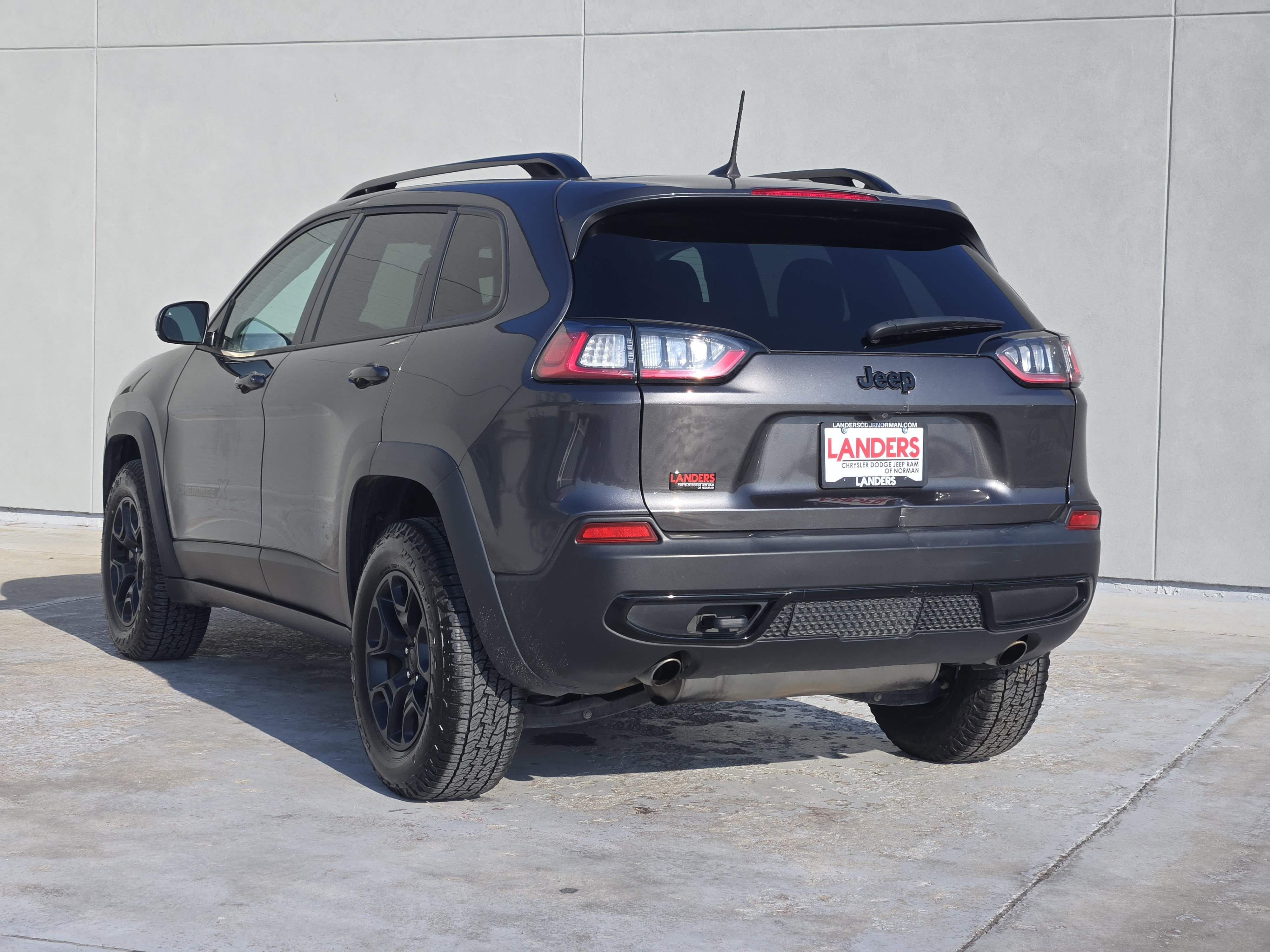Used 2022 Jeep Cherokee Latitude image 6