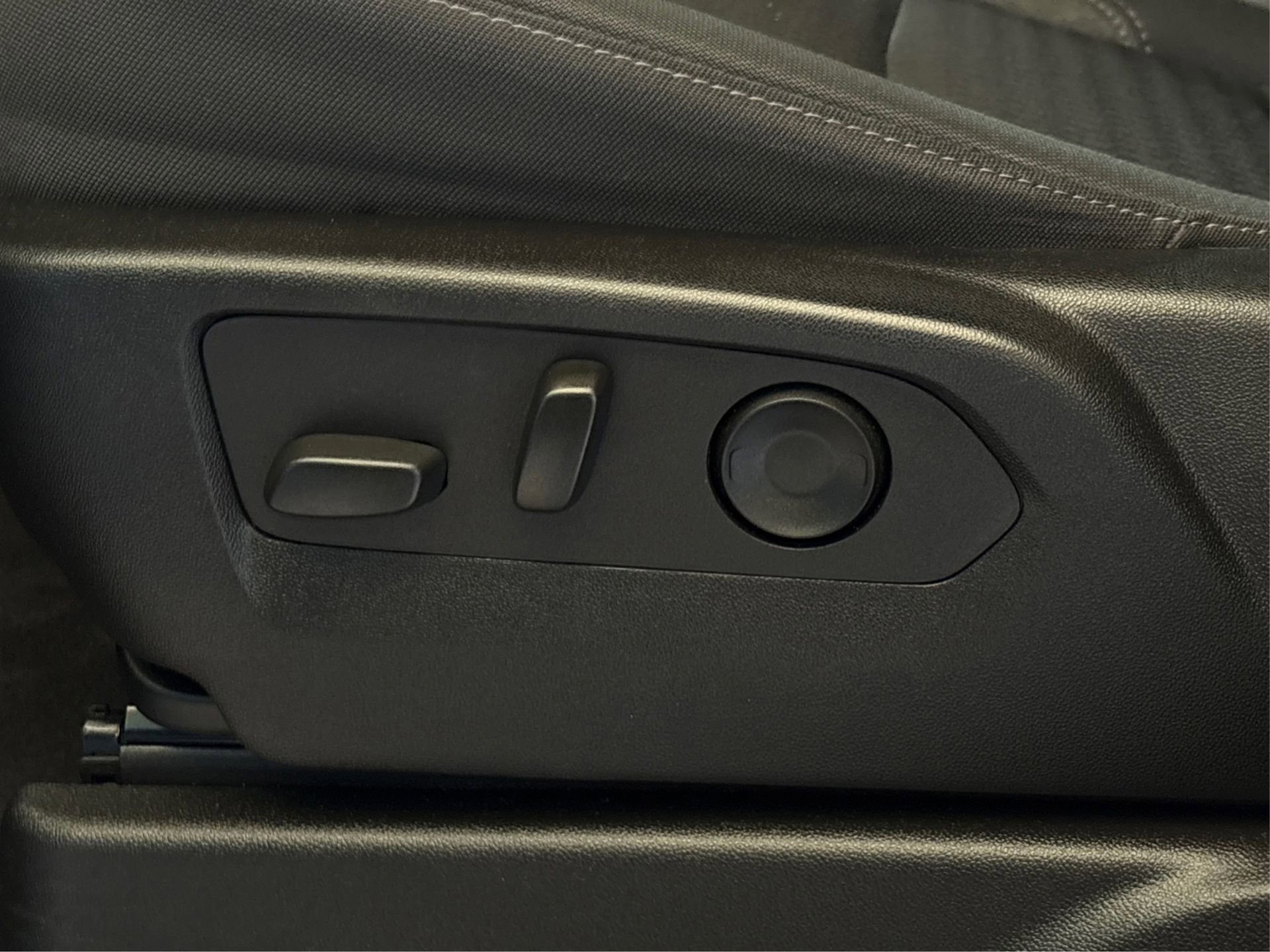 Used 2023 Chevrolet Tahoe LS image 31