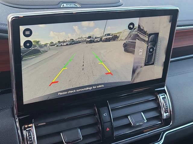 Used 2024 Lincoln Navigator Premiere AWD/4WD image 34