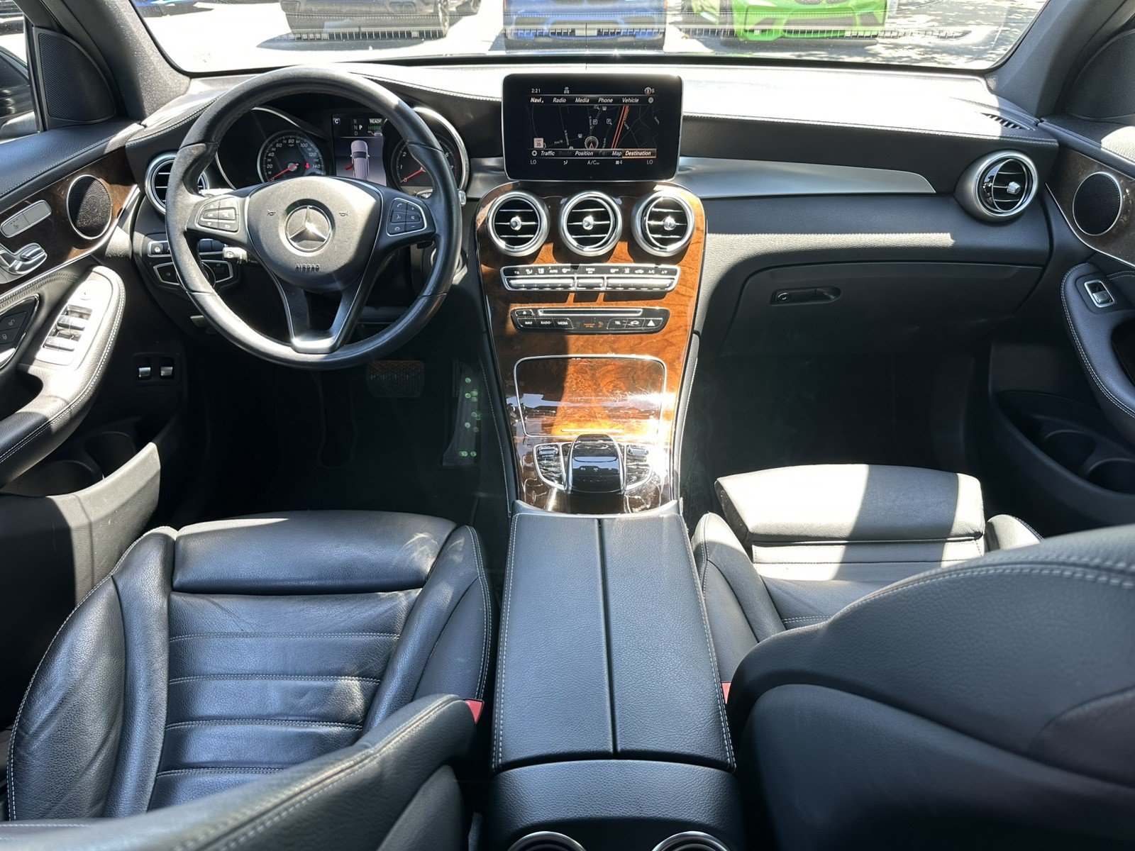 Used 2019 Mercedes-Benz GLC 350e 4MATIC image 17