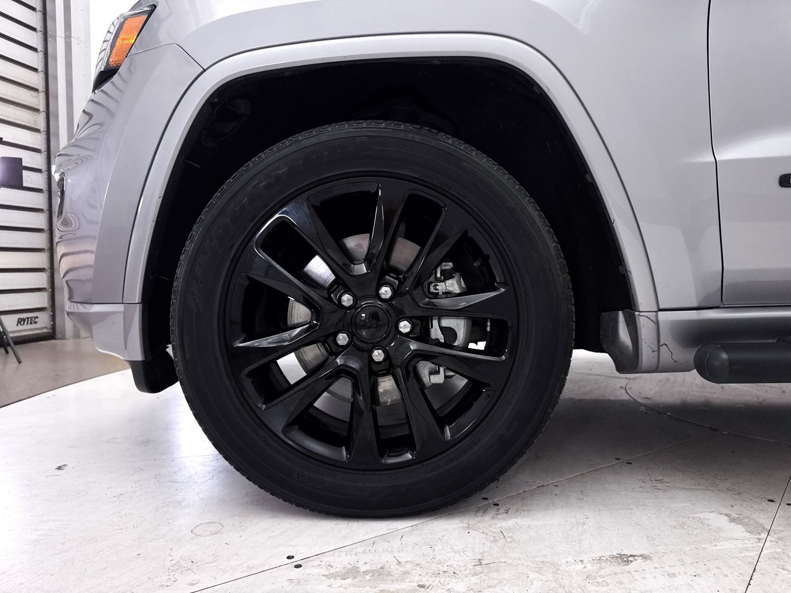 Used 2021 Jeep Grand Cherokee Laredo X AWD/4WD image 15