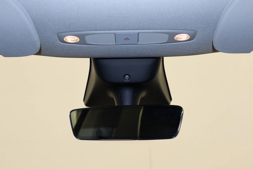 Used 2022 Tesla Model Y Performance image 22