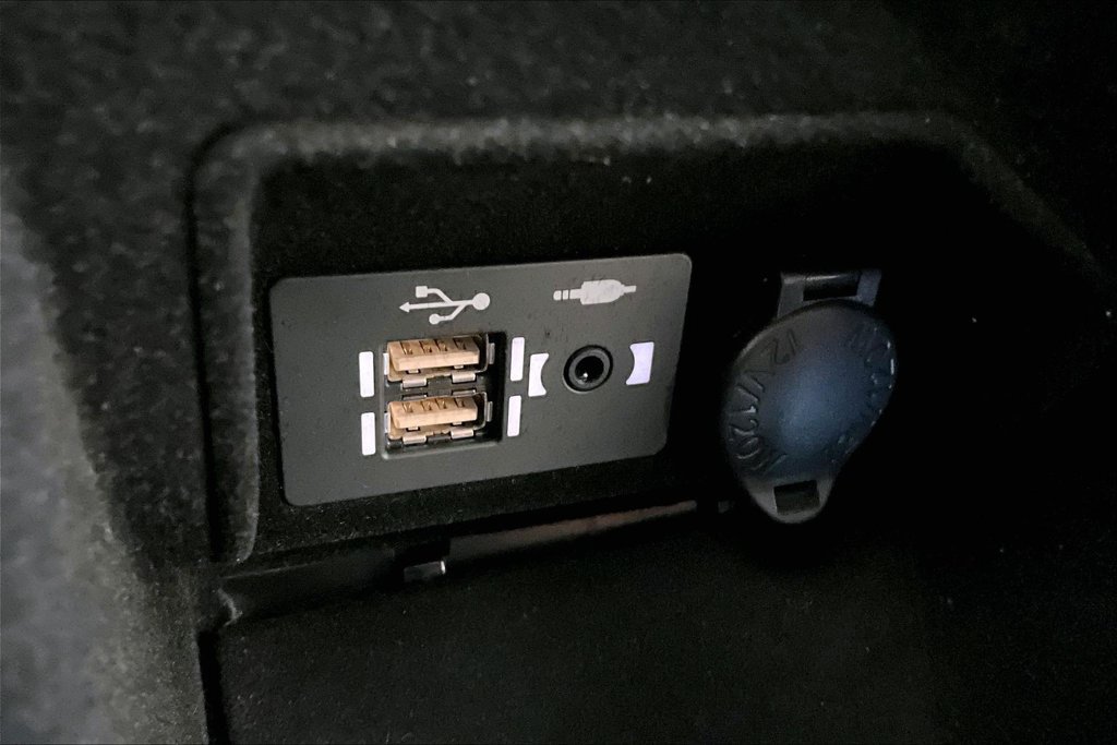 Used 2025 Lexus IS 300 F Sport w/ Accessory Package RWD image 16