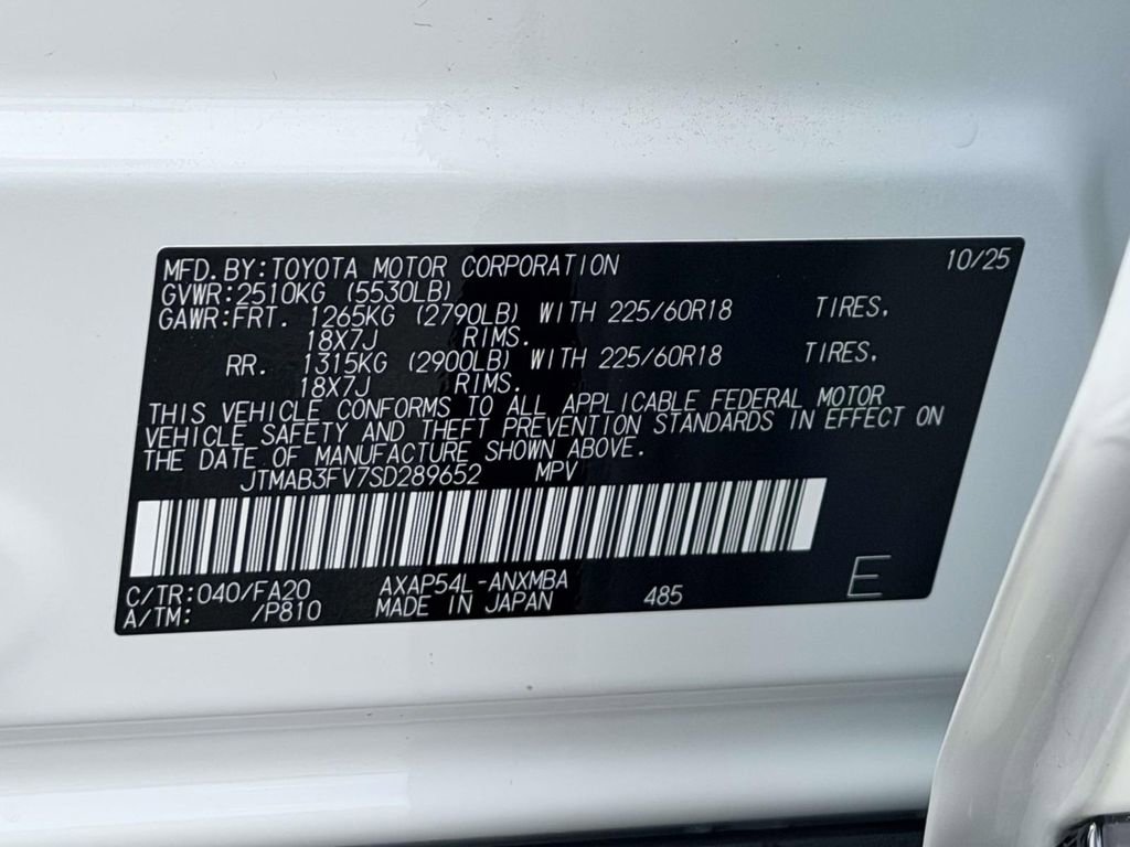 Used 2025 Toyota RAV4 SE w/ Weather & Moonroof Package AWD/4WD image 27