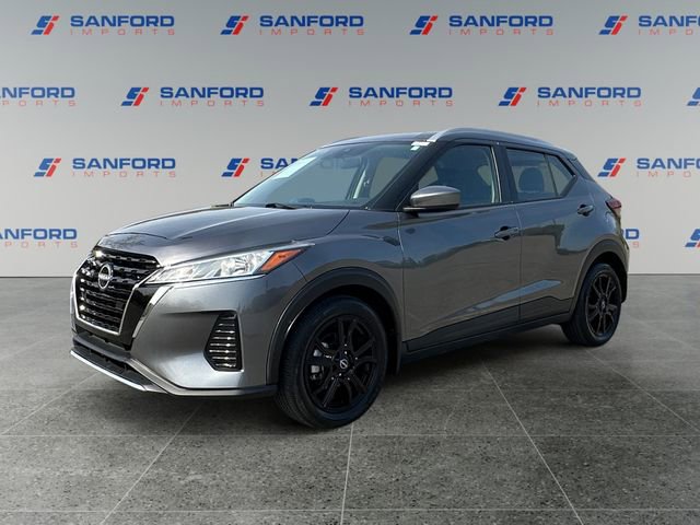 Used 2023 Nissan Kicks SV image 1
