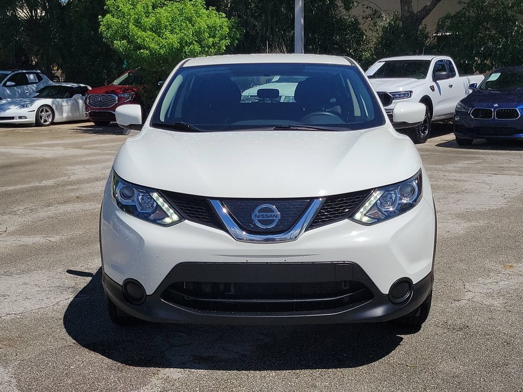 Used 2019 Nissan Rogue Sport S w/ Appearance Package AWD/4WD image 2