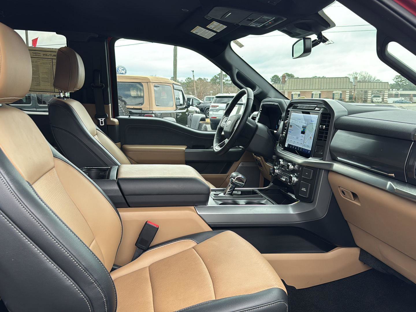 Used 2022 Ford F150 Lariat w/ Equipment Group 502A High image 10