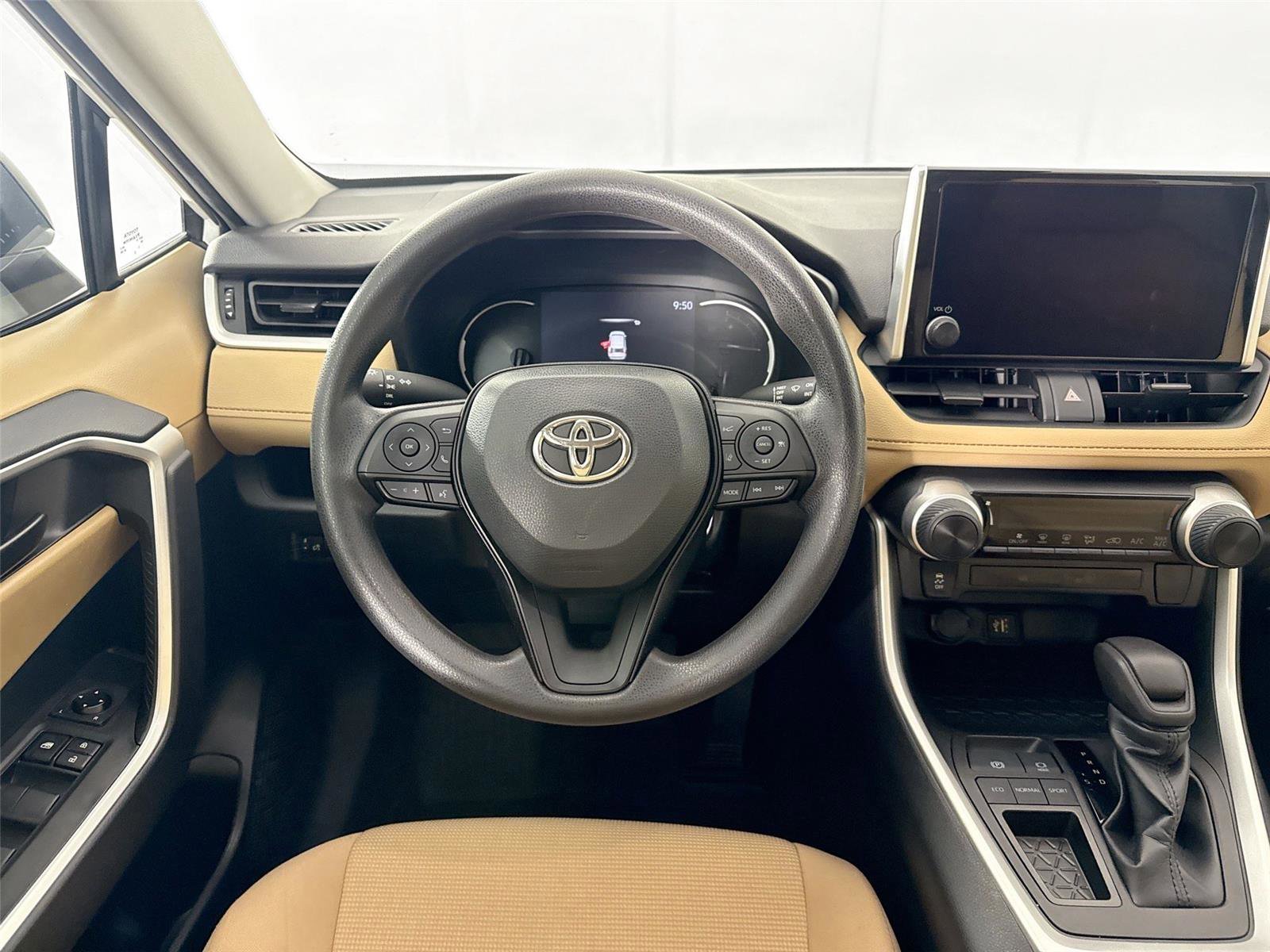 Used 2023 Toyota RAV4 LE image 29