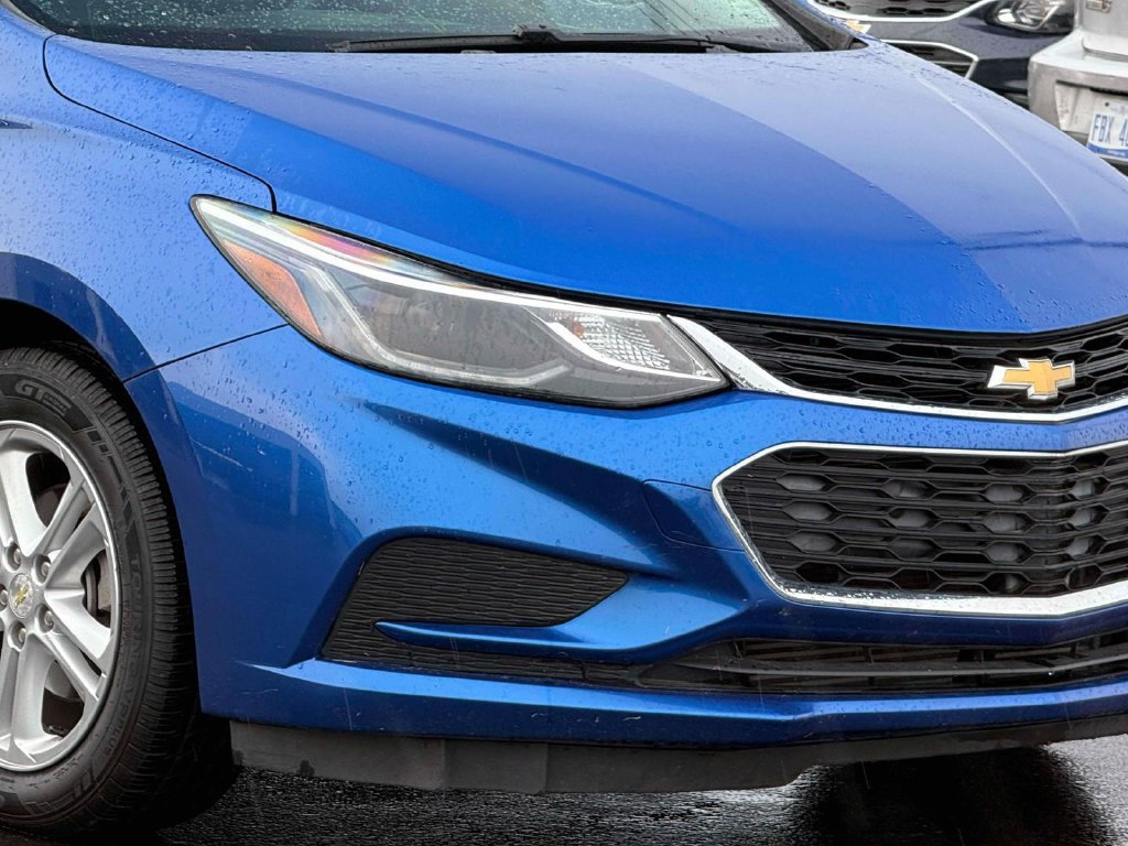 Used 2017 Chevrolet Cruze LT FWD image 7