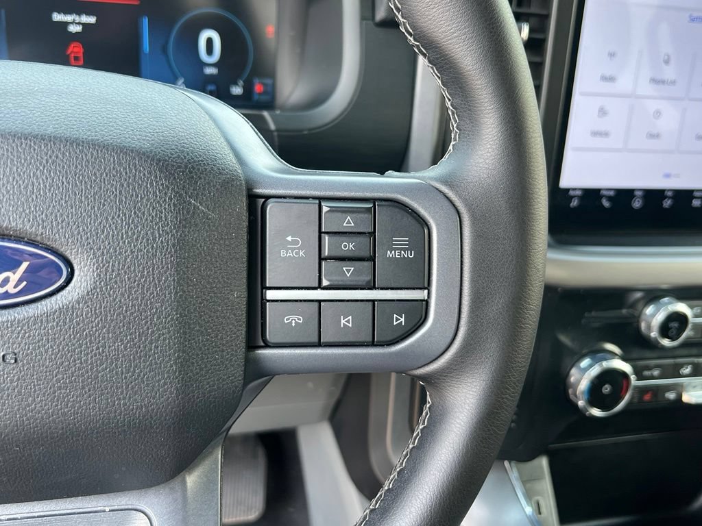 Used 2025 Ford F150 Lightning XLT AWD/4WD image 31