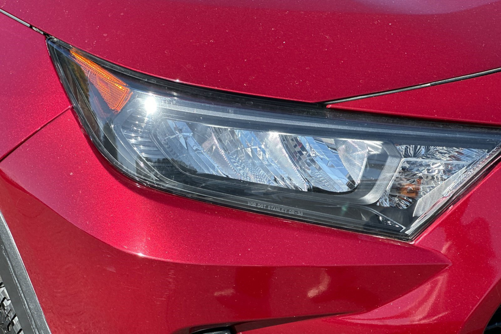 Used 2020 Toyota RAV4 LE w/ All Weather Liner Package AWD/4WD image 12