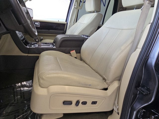 Used 2015 Lincoln Navigator L 4WD w/ Equipment Group 101A Reserve image 22