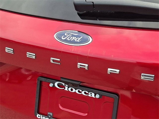 Used 2022 Ford Escape SE w/ Cold Weather Package image 31