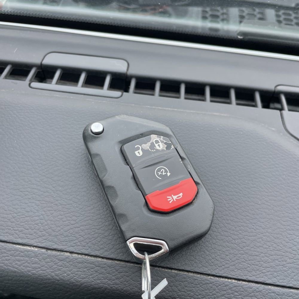 Used 2023 Jeep Wrangler Sport S image 36