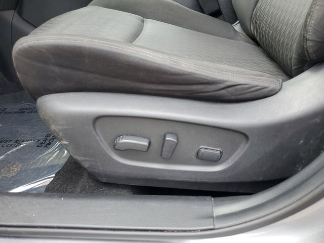Used 2019 Nissan Rogue SV image 18