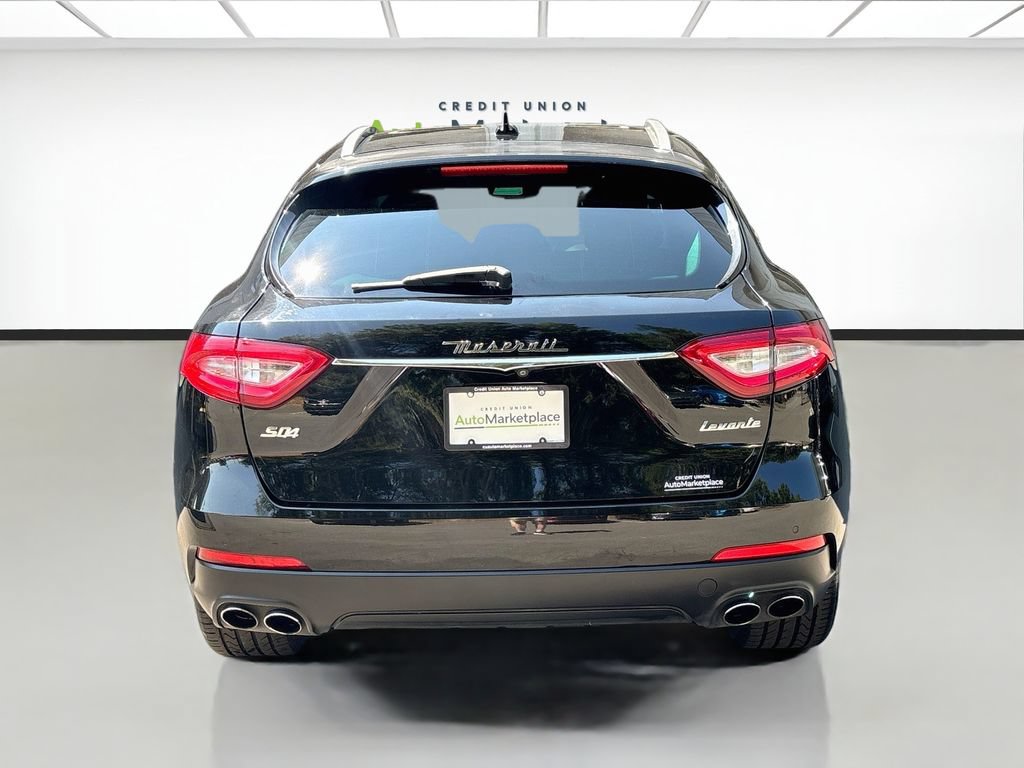 Used 2017 Maserati Levante S AWD/4WD image 6