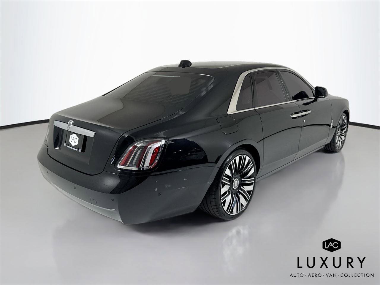 Used 2025 Rolls-Royce Ghost image 7
