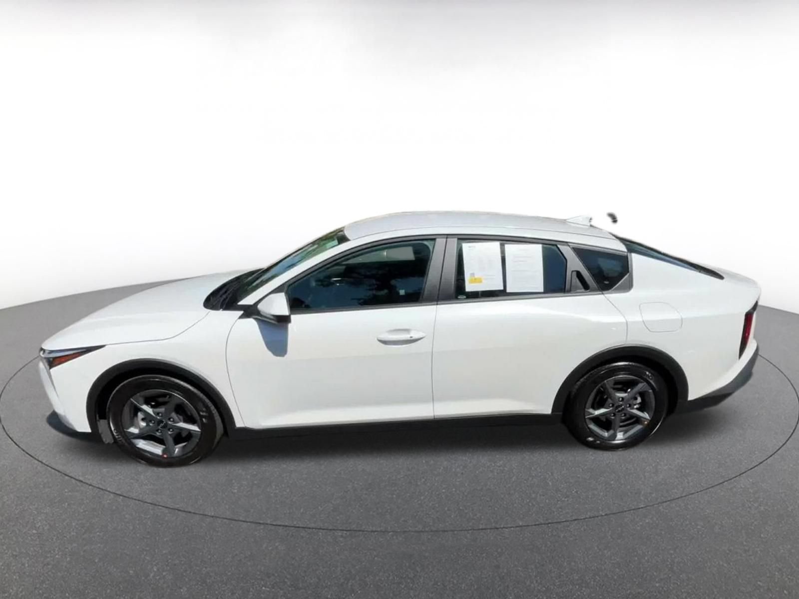 Used 2026 Kia K4 FWD image 10