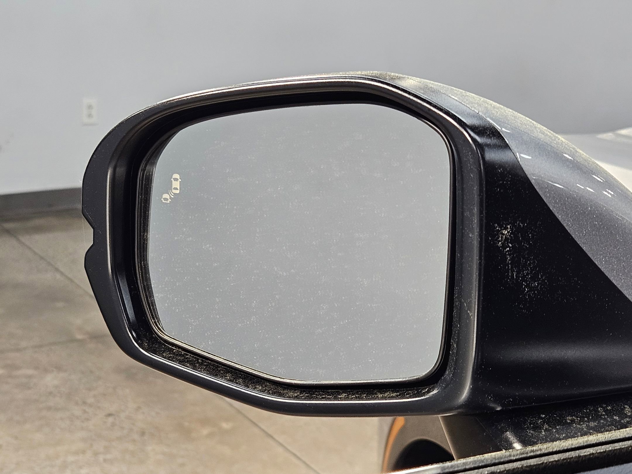 Used 2025 Honda CR-V EX-L image 22
